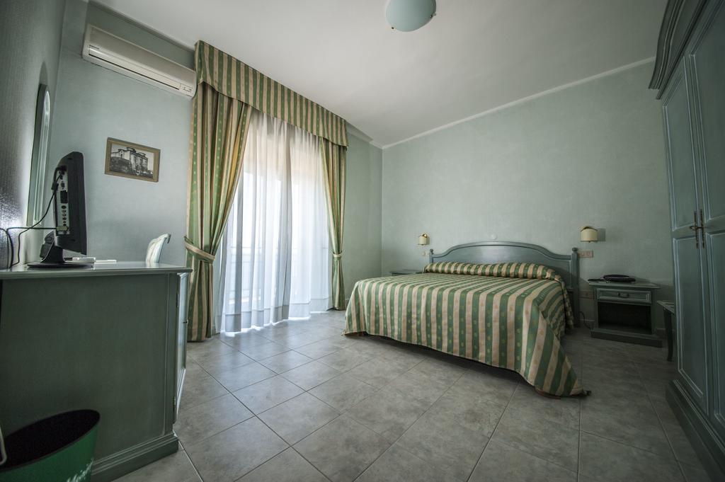 Hotel Murano Росано Стая снимка