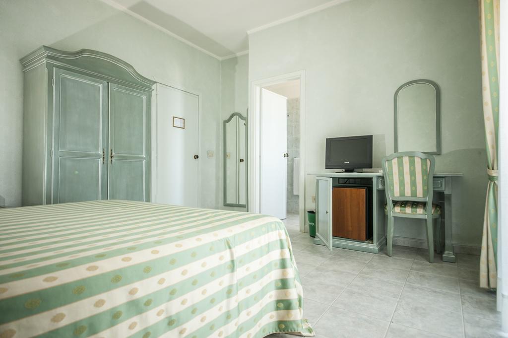 Hotel Murano Росано Стая снимка